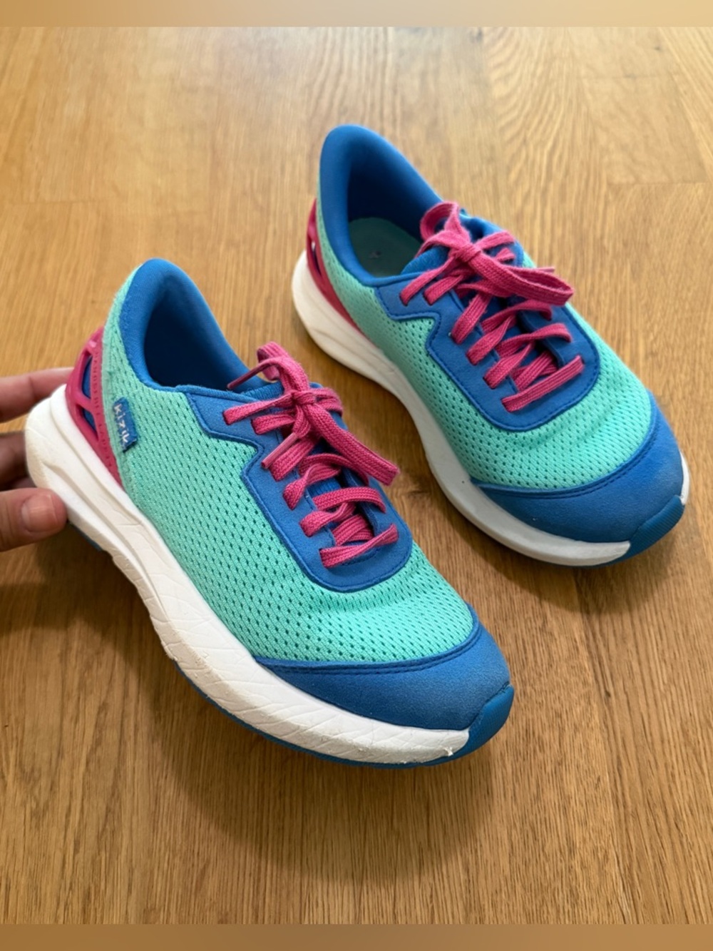 Kizik Kids 13C Blue Aqua Pink Athens Lace Up Sneakers Unisex - Picture 2 of 10